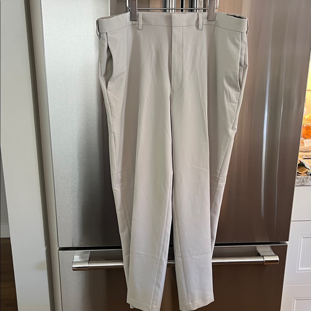 Haggar Men's Elegant Cream Dress Pants
